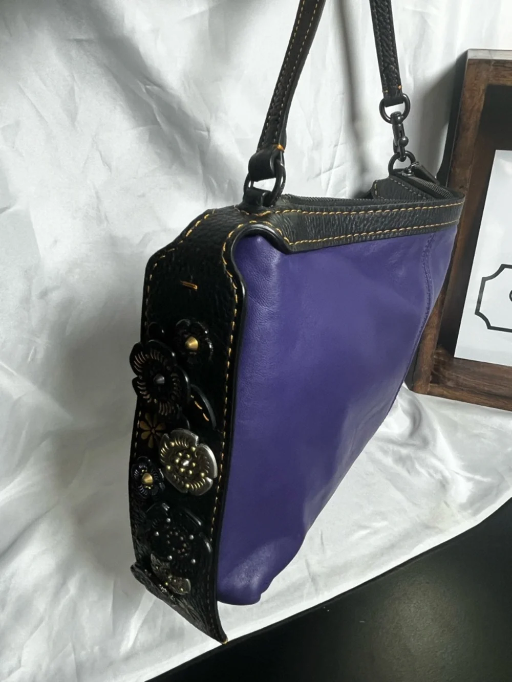 Coach 1941 Bandit Hobo 39  *RARE* - Picture 12 of 12